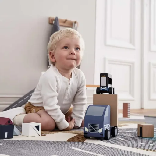 Kids Concept Spielzeug Laster Holz