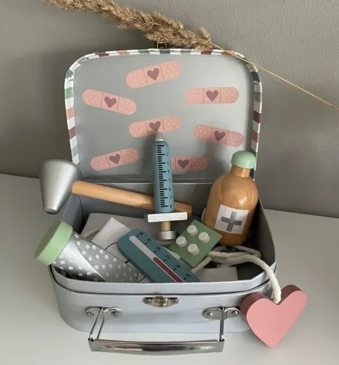 Jabadabado Kinderspielzeug, Doctor Set, Spielset - Arztkoffer, Farbe: silber