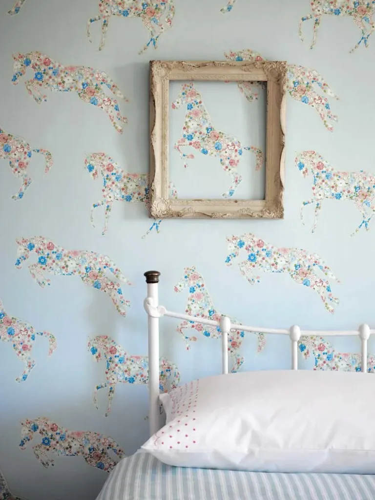 Little Sanderson Abracazoo Tapete Blumen Pferde creme lavendel