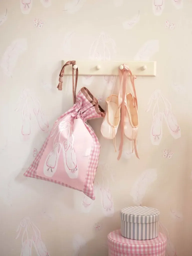 Little Sanderson Abracazoo Motivstoff Ballettschuhe lavendel