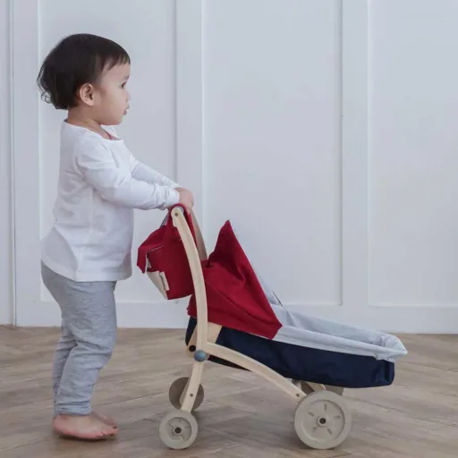 Plan Toys Spielzeug Puppen-Fütter-Set Holz