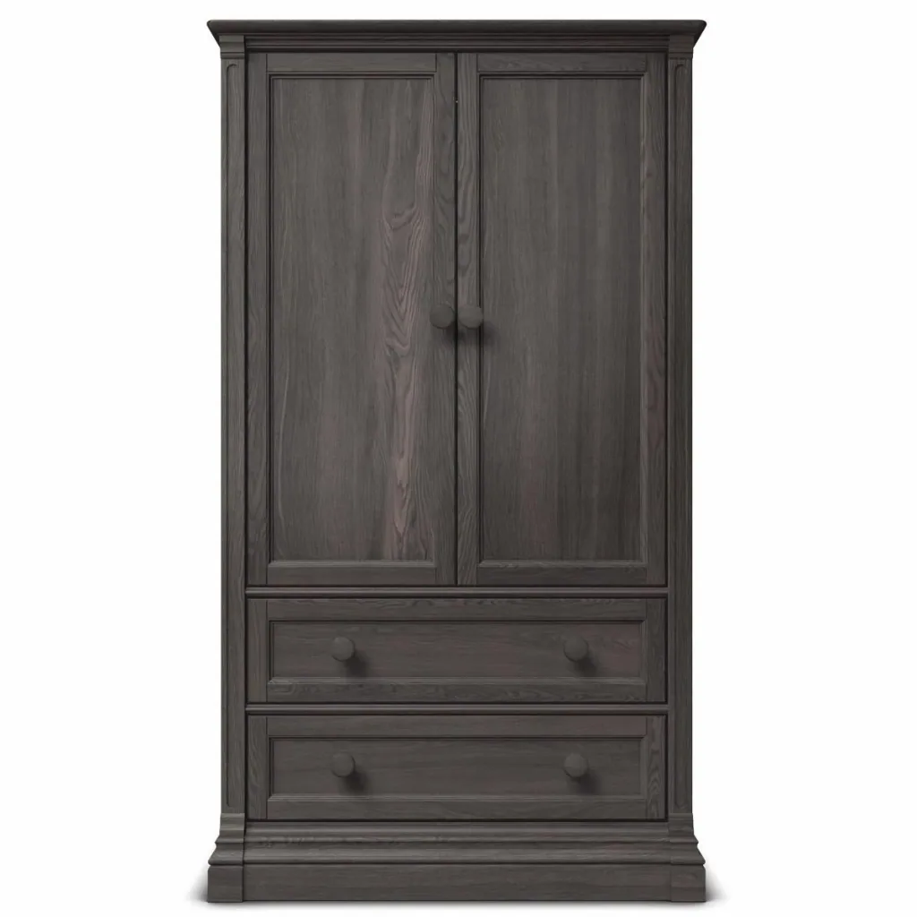 Romina Imperio Kleiderschrank