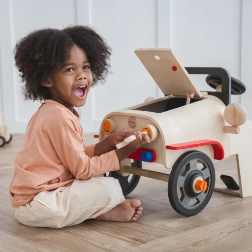 Plan Toys Spielzeug Automechaniker/Fahrsimulator Holz