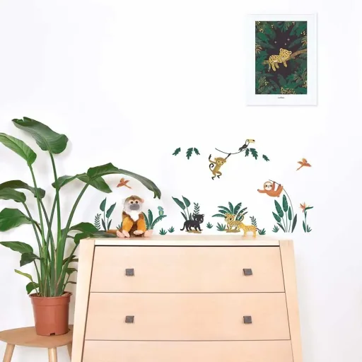 Lilipinso Poster Müder Gepard auf Ast dunkel