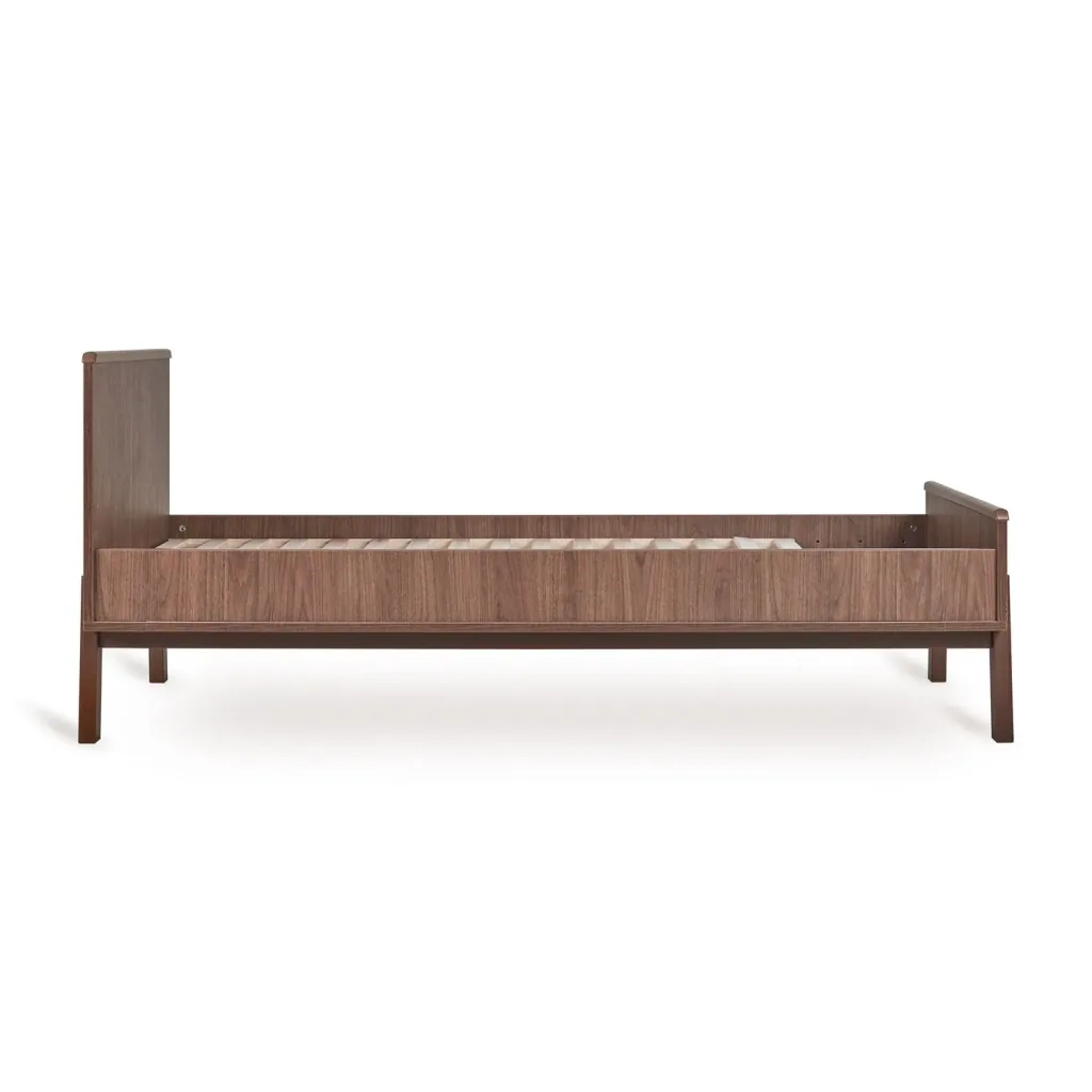 Quax Ashi Junior Kit 170x70 cm – Umbauset für Ashi Babybett zum Juniorbett | Mit Nachttisch & Bettgitter-Option, Farbe: Kastanie